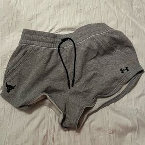 highwaisted under armour shorts
